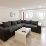 Apartment N&T